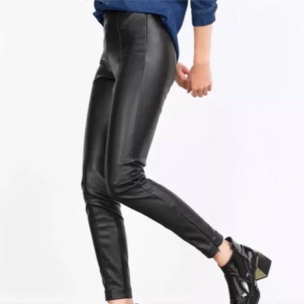 Zara faux leather side zip/ankle zip leggings sz M